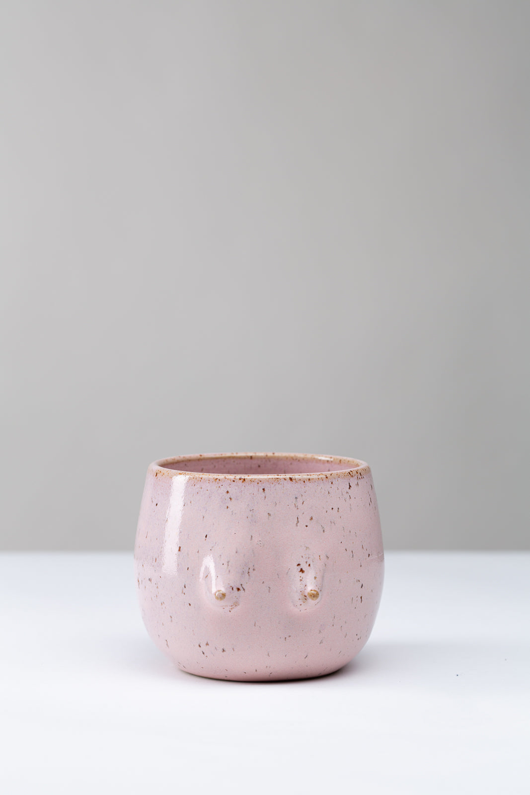 "Boobie" Becher M - rosa gepunktet