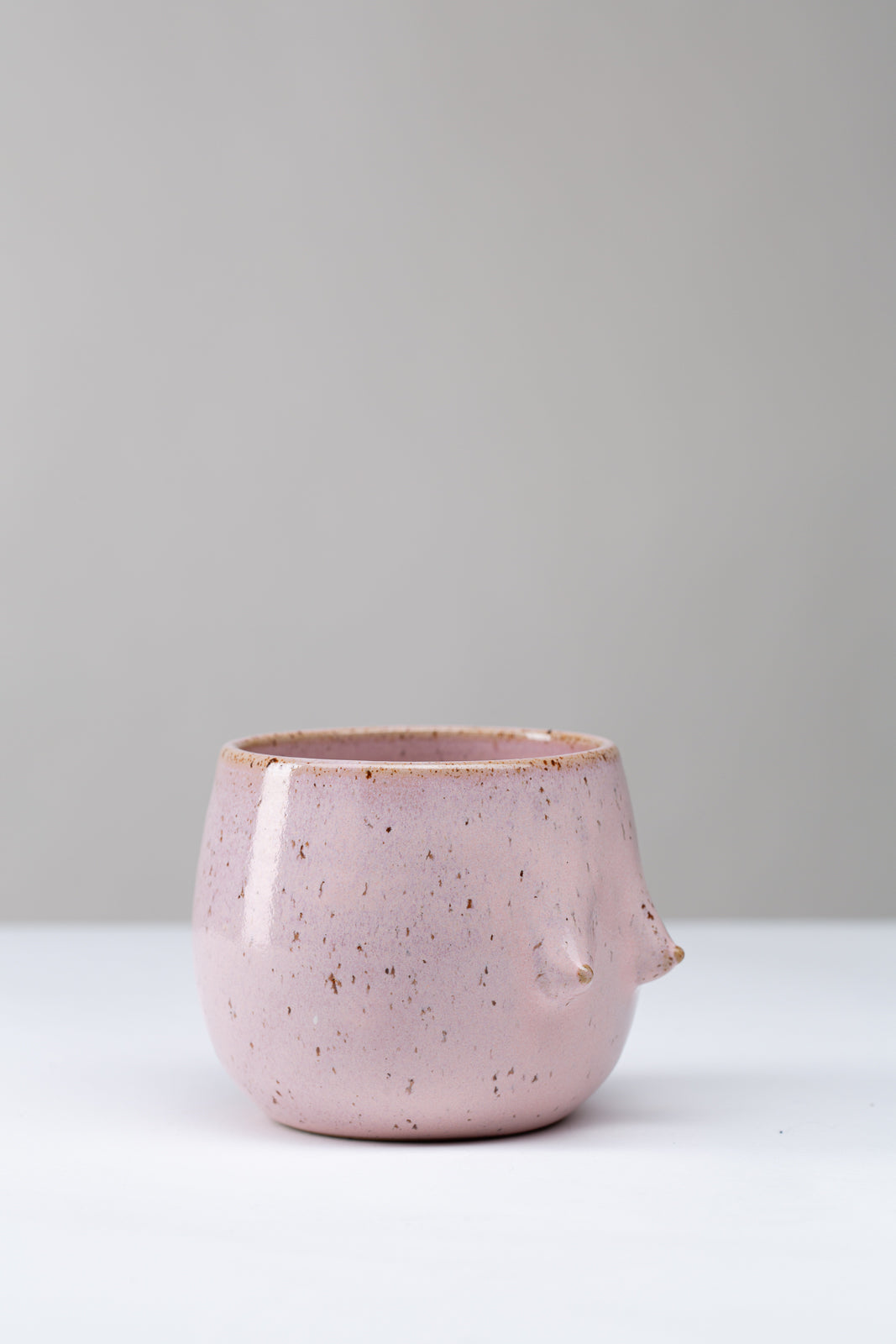 "Boobie" Becher M - rosa gepunktet