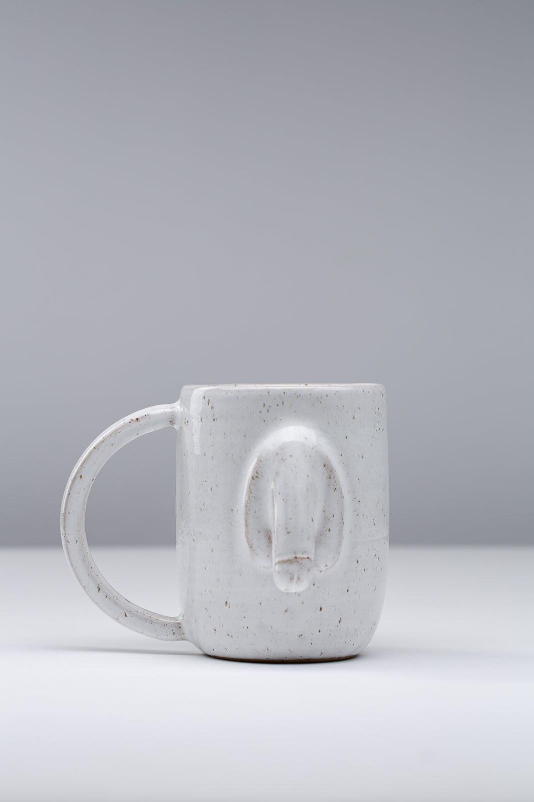"Willy" Tasse L - Weiß gepunktet