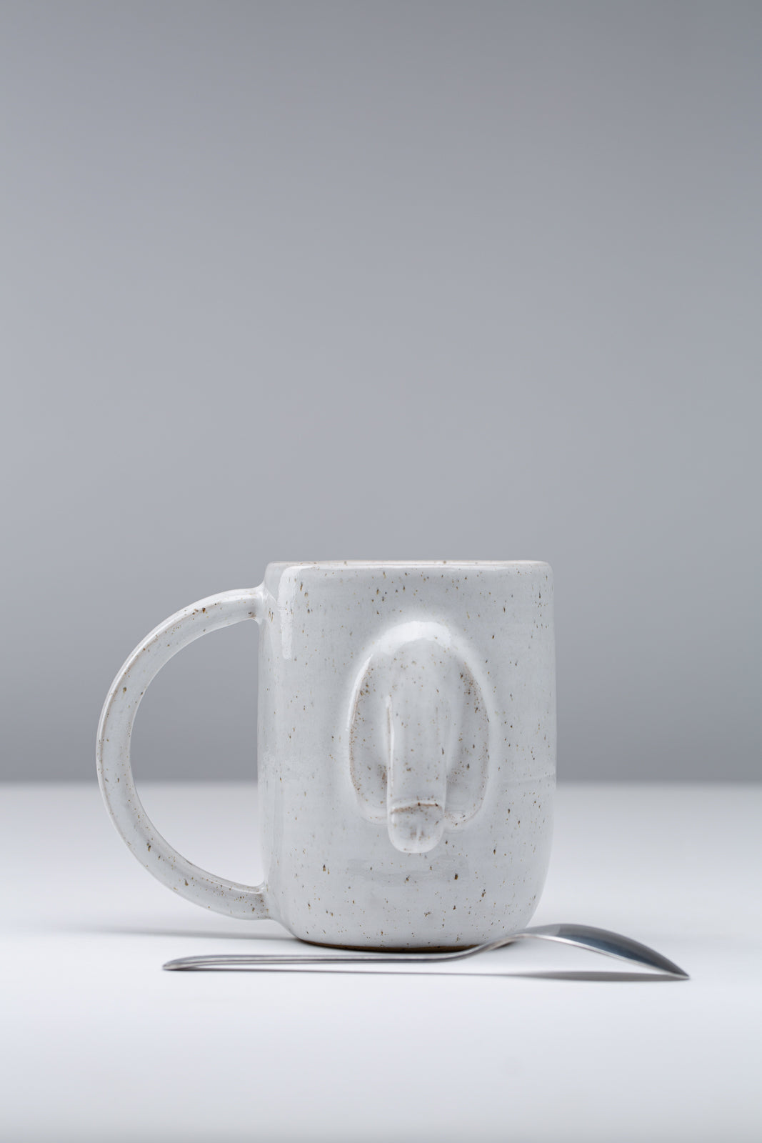 "Willy" Tasse L - Weiß gepunktet