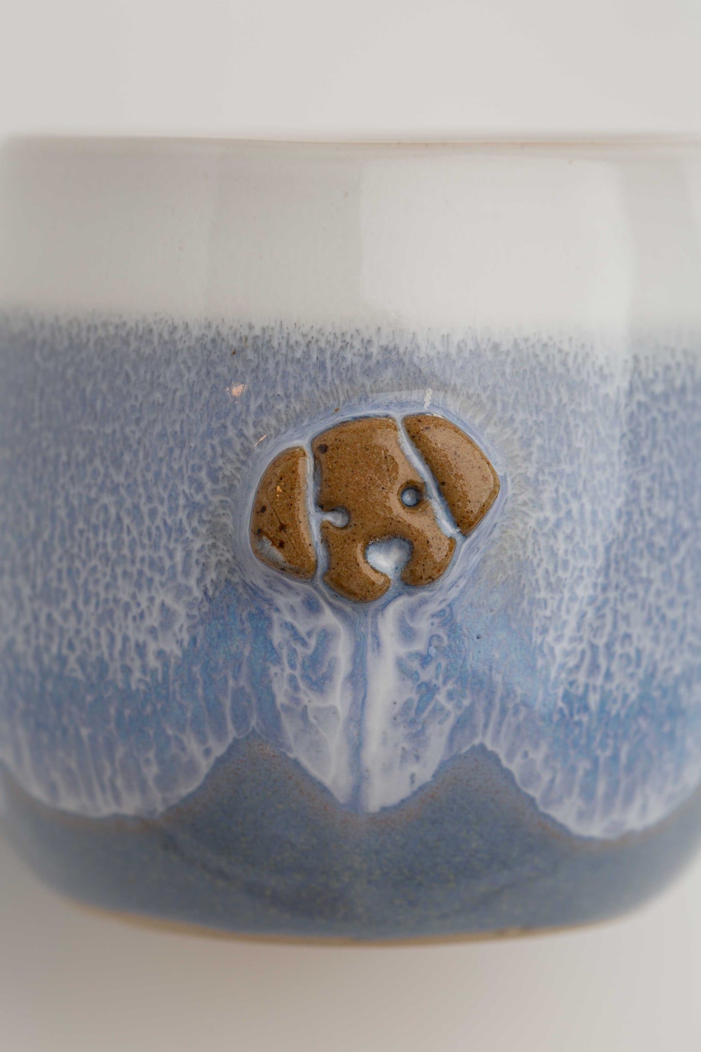 Becher in Eisblau weiß - Motiv "Hund"