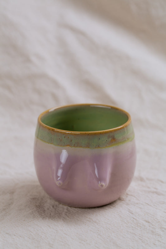 "Boobie" Becher M - hellgrün flieder