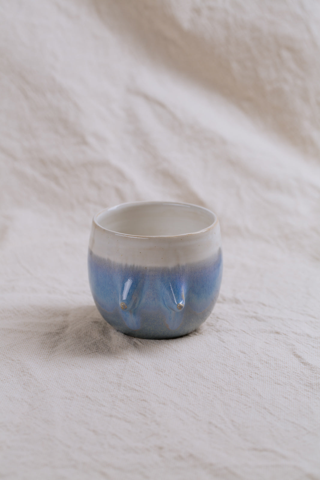 "Boobie" Becher M - Eisblau