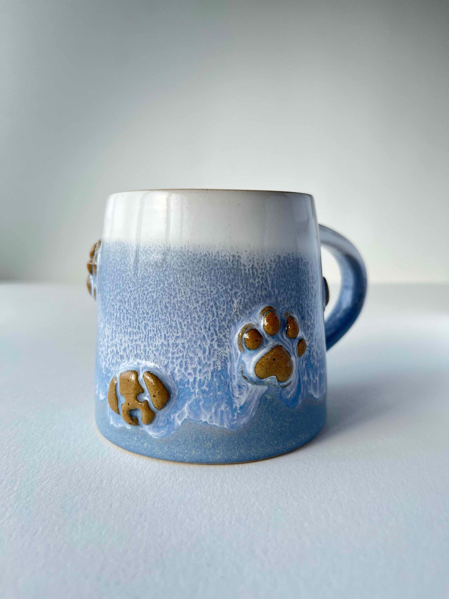 Tasse in Eisblau weiß - Motiv "Hund & Katze"